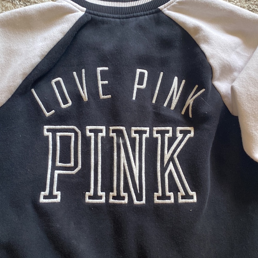 Pink Vs Jacket - image 3